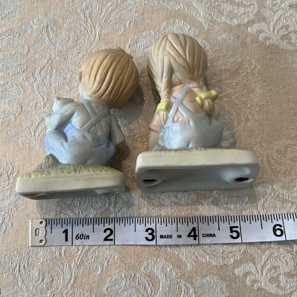 Vintage Boy & Girl porcelain sitting figurines EVC no chips cracks or fading - Picture 4 of 16
